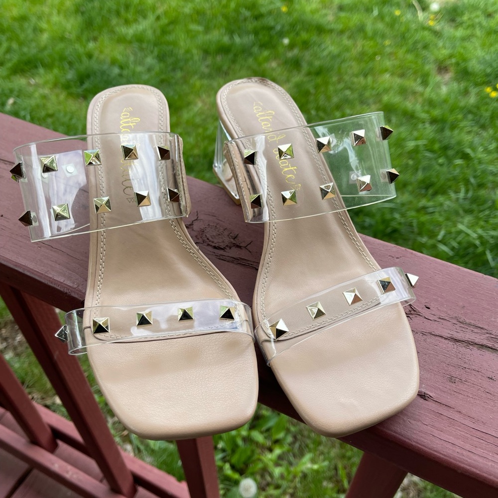 NWOT Altar’d  state Sandler heels